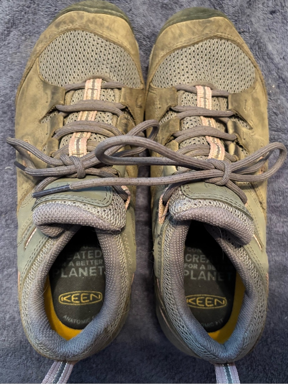 KEEN Women’s Hiking Shoes. Size 9.5M. Good, gently used condition.